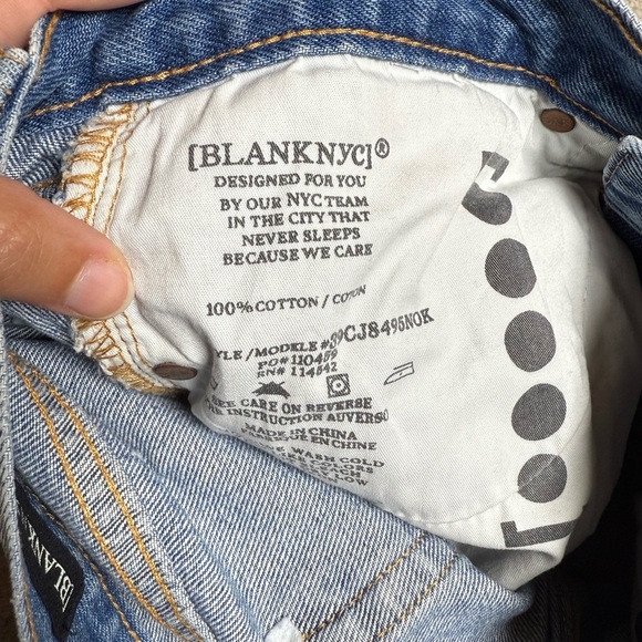 Blank NYC High-Rise Distressed Button Fly Denim Shorts Size 27 Medium Wash - Picture 4 of 6